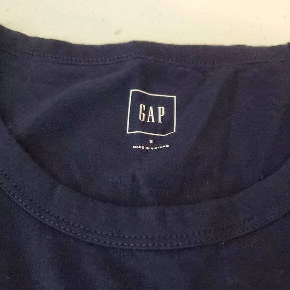 GAP small Navy blue crewneck t-shirt White‎ Eyelet GAP spellout short sleeves - Picture 3 of 6